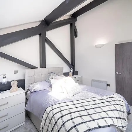 Stunning 2 Bedroom Penthouse In Bradford Centre * Bradford (West Yorkshire)