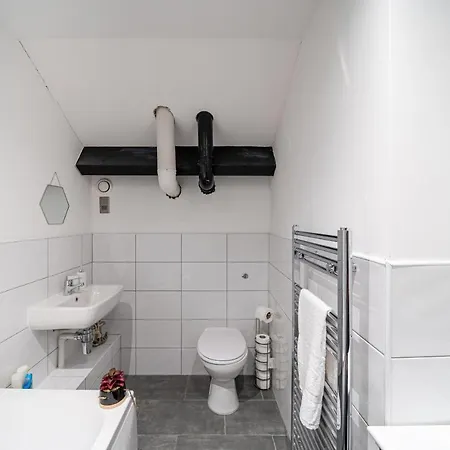 Stunning 2 Bedroom Penthouse In Bradford Centre Appartement