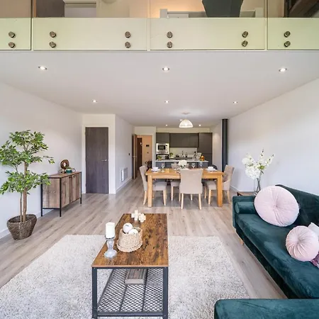 Stunning 2 Bedroom Penthouse In Bradford Centre Apartament *