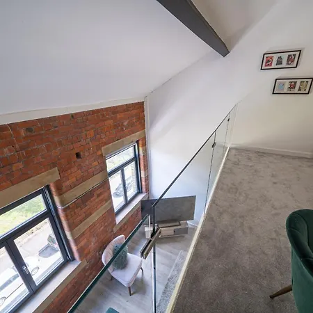 Stunning 2 Bedroom Penthouse In Bradford Centre Apartament