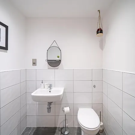 Stunning 2 Bedroom Penthouse In Bradford Centre