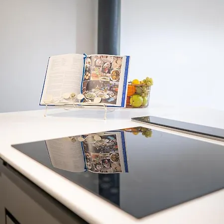 Stunning 2 Bedroom Penthouse In Bradford Centre Apartment