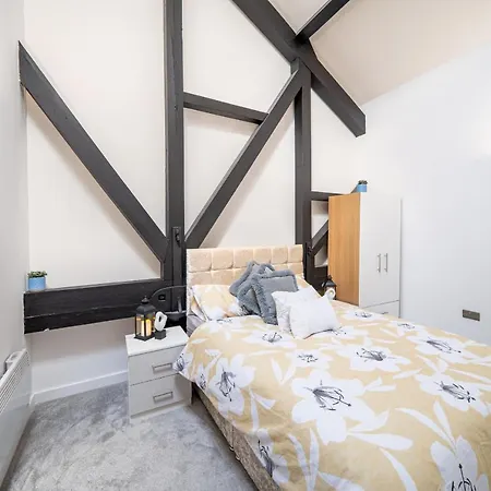 Stunning 2 Bedroom Penthouse In Bradford Centre Appartement *