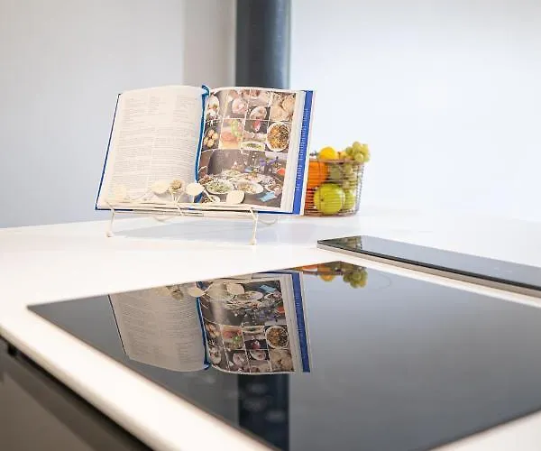 Stunning 2 Bedroom Penthouse In Bradford Centre Apartament